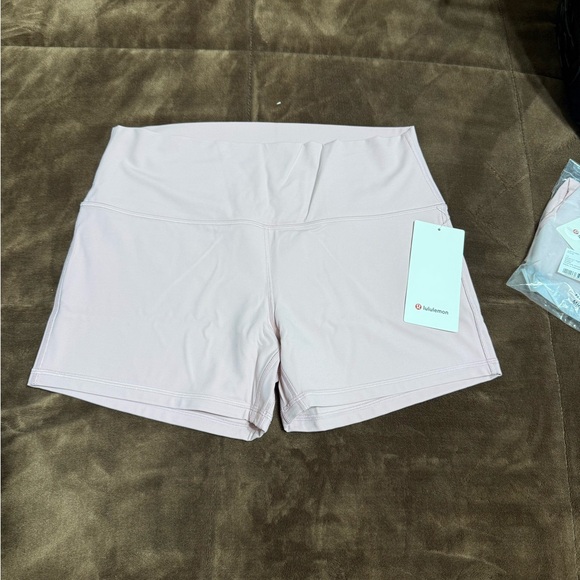lululemon athletica Pants - NWT lululemon Women's Light Pink Align  Shorts 4”